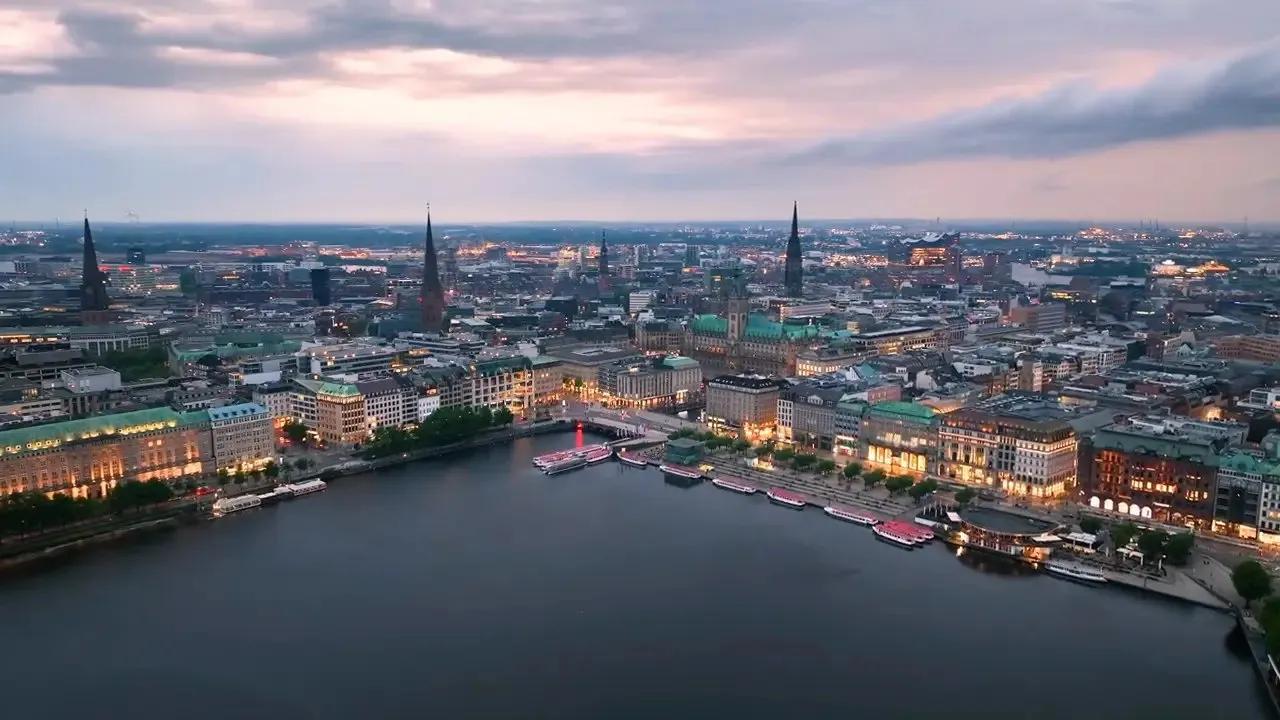 Hamburg, Binnenalster in de avond